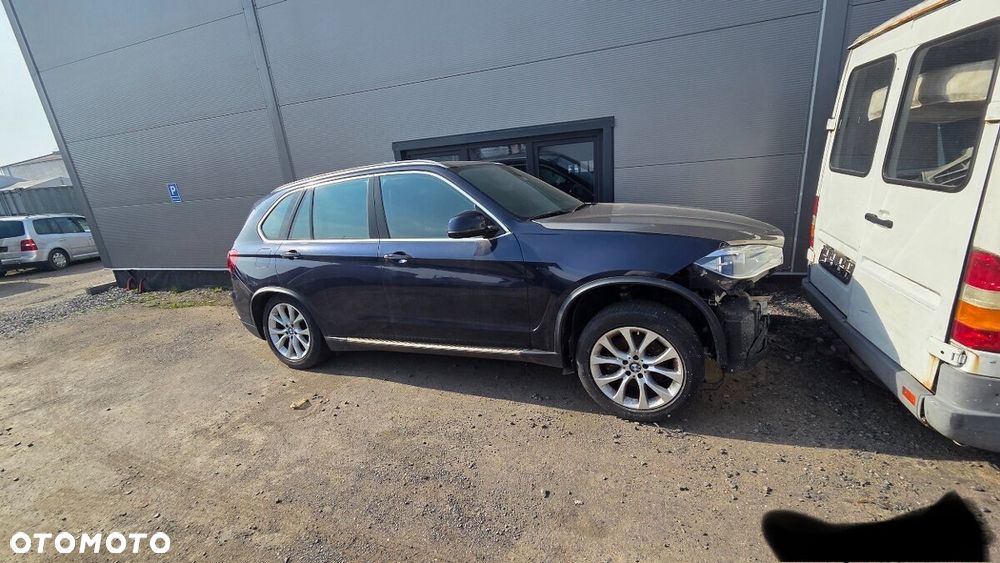 BMW X5 xDrive40d Sport-Aut - 2