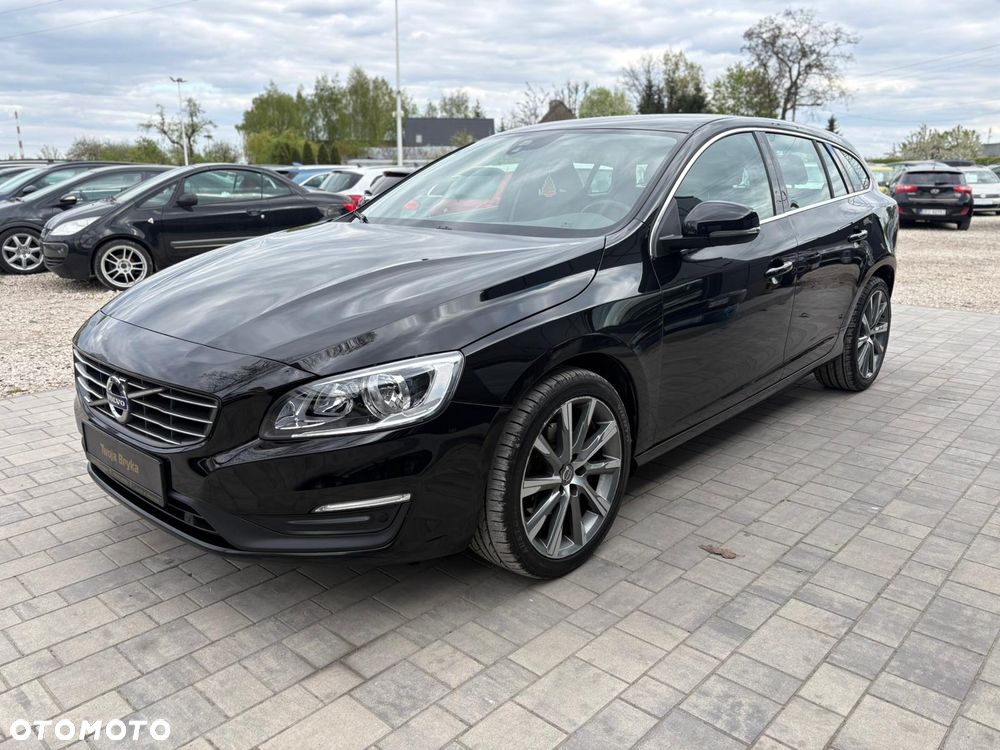 Volvo V60 D3 Drive-E R-Design Momentum - 3