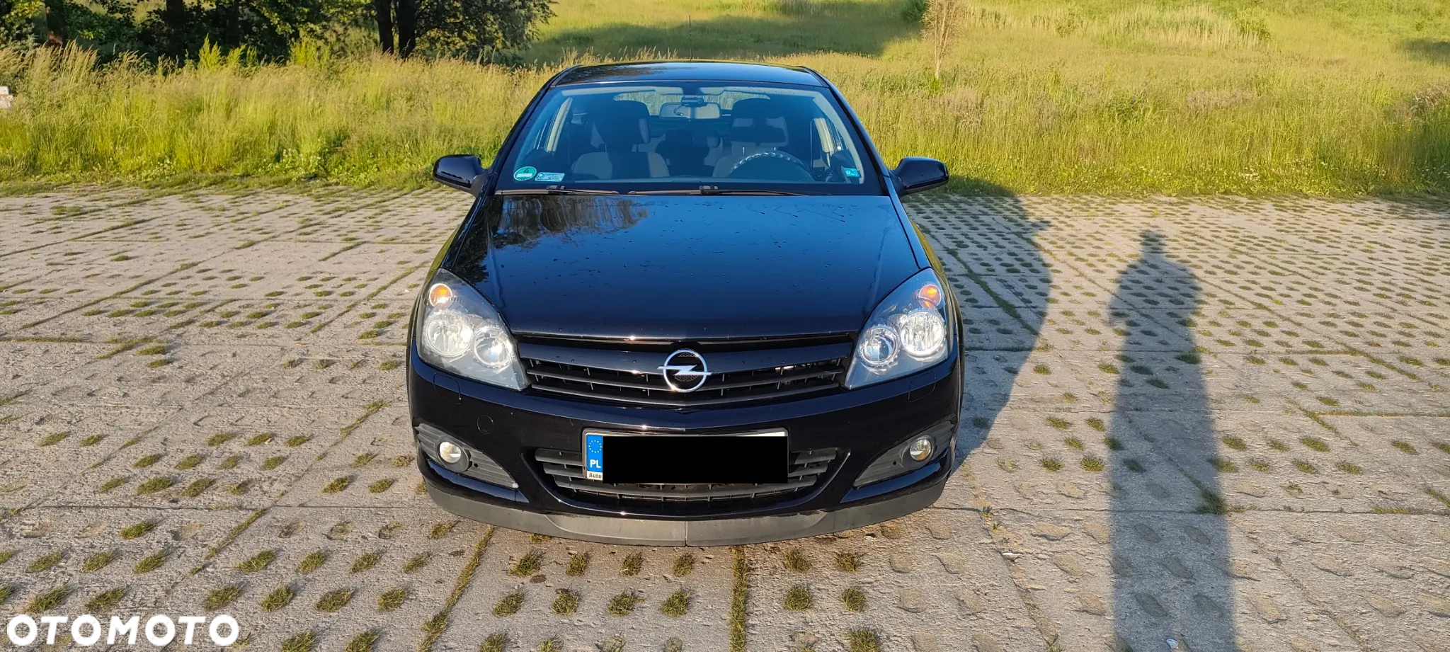 Opel Astra GTC 1.8 Sport - 2