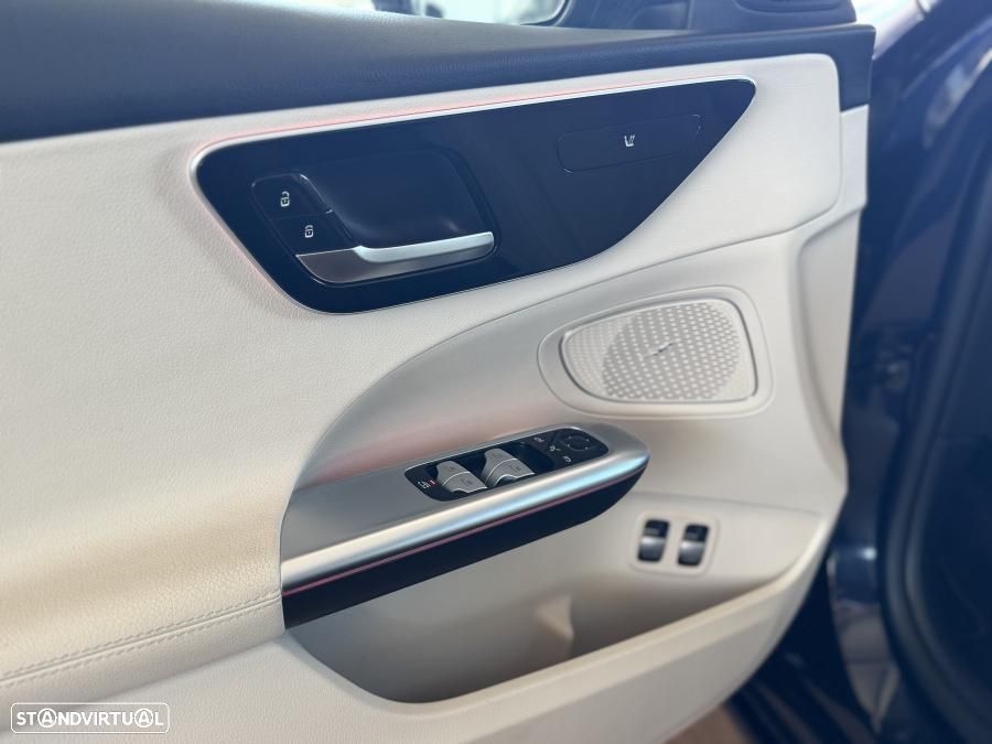 Mercedes-Benz C 300 e T 9G-TRONIC Avantgarde - 24