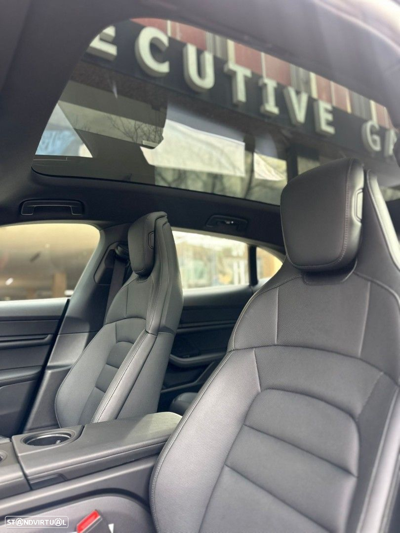 Porsche Taycan Cross Turismo 4S - 5