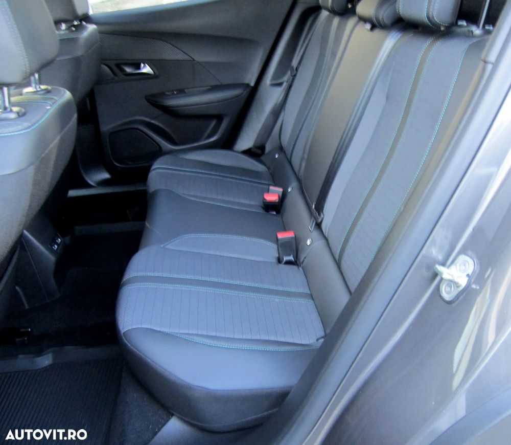 Peugeot 2008 1.5 BlueHDI EAT8 STT Allure Pack - 11