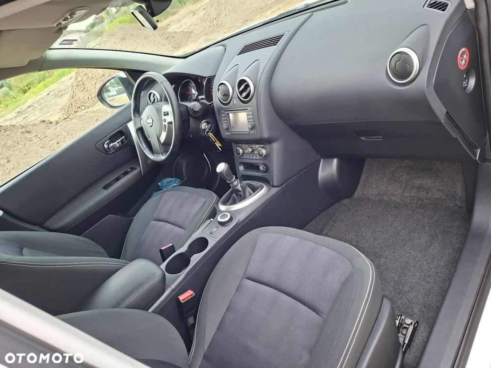 Nissan Qashqai - 10
