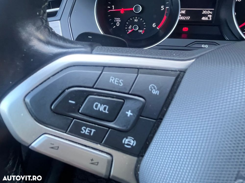 Volkswagen Passat Variant 2.0 TDI DSG Advance - 11