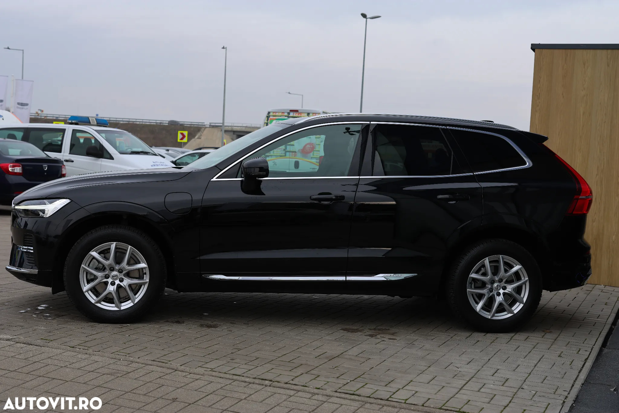 Volvo XC 60 Recharge T6 AWD AT Core - 21