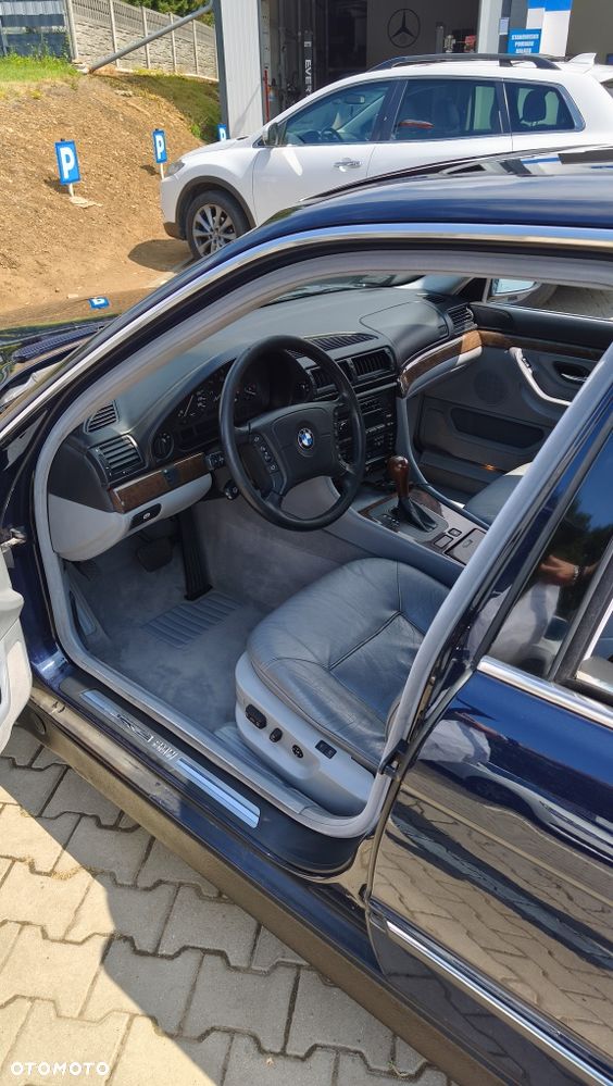 BMW Seria 7 - 6