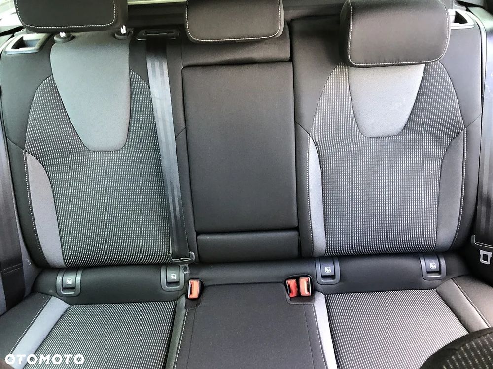 Skoda Octavia 2.0 TDI Ambition DSG - 33