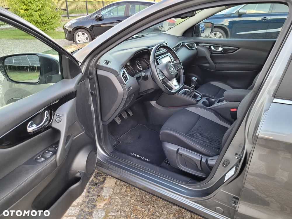 Nissan Qashqai 1.2 DIG-T N-Connecta EU6 - 6