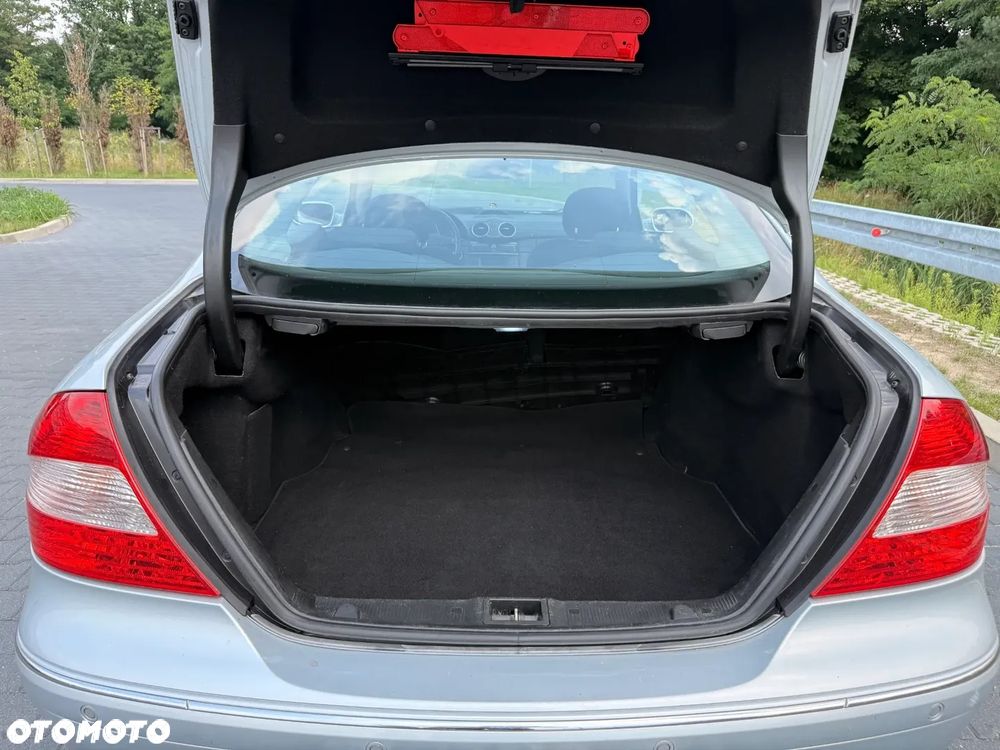 Mercedes-Benz CLK - 24