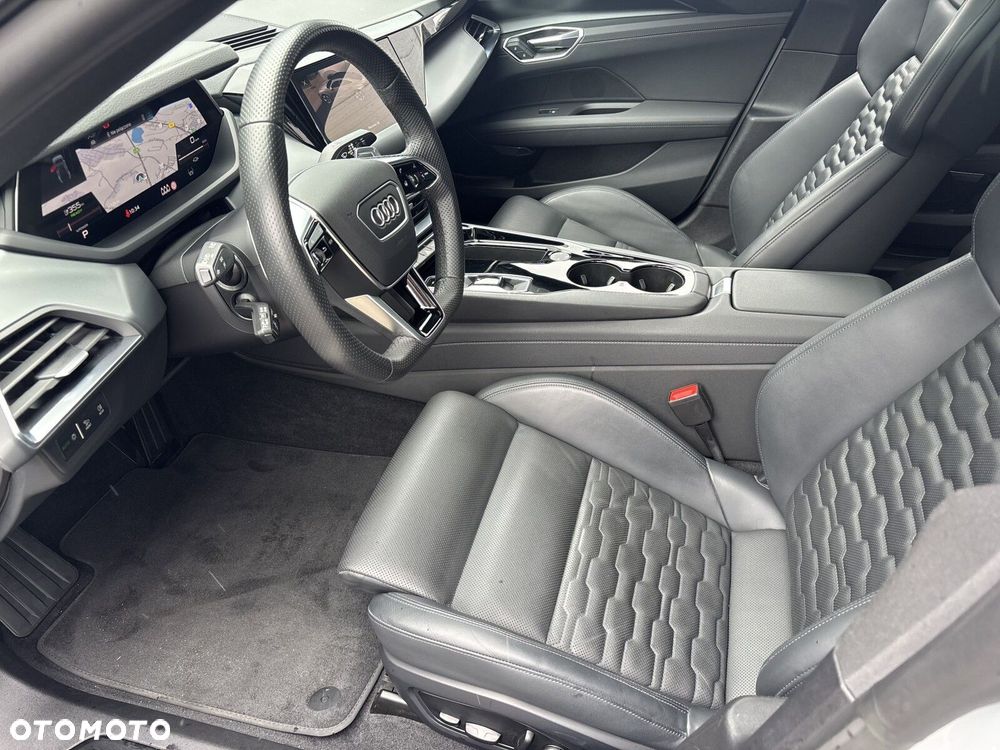 Audi e-tron GT - 15
