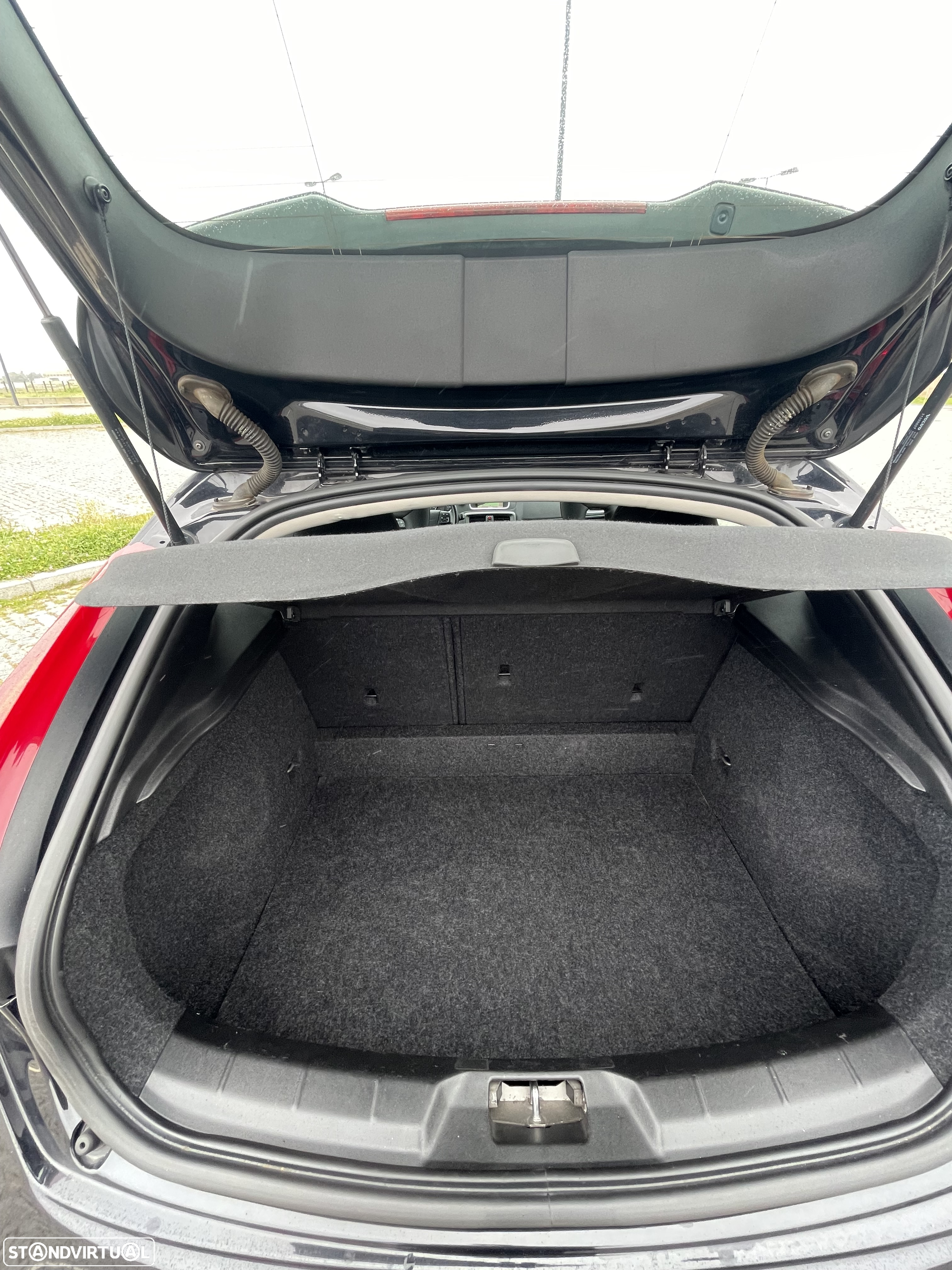 Volvo V40 Cross Country 1.6 D2 Momentum - 10