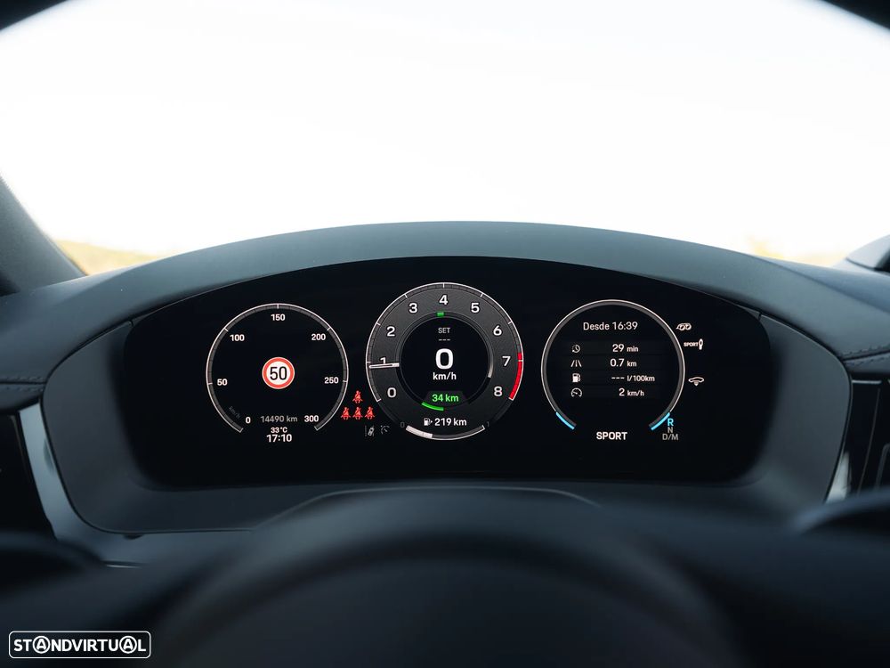 Porsche Panamera 4 E-Hybrid - 29