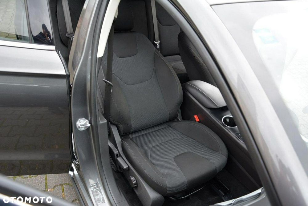 Ford Mondeo - 17