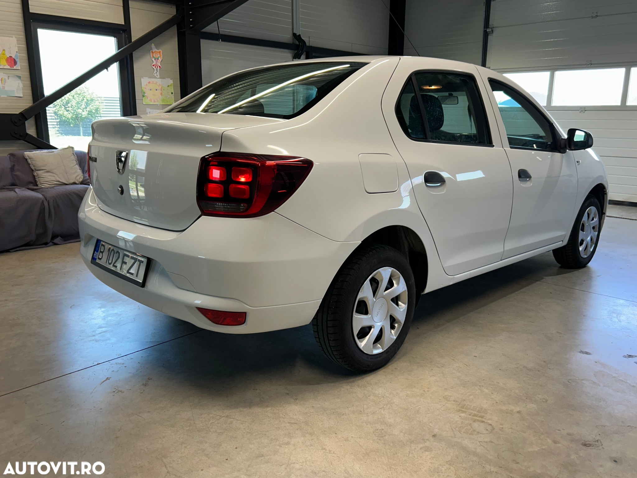 Dacia Logan 1.0 SCe SL PLUS - 4