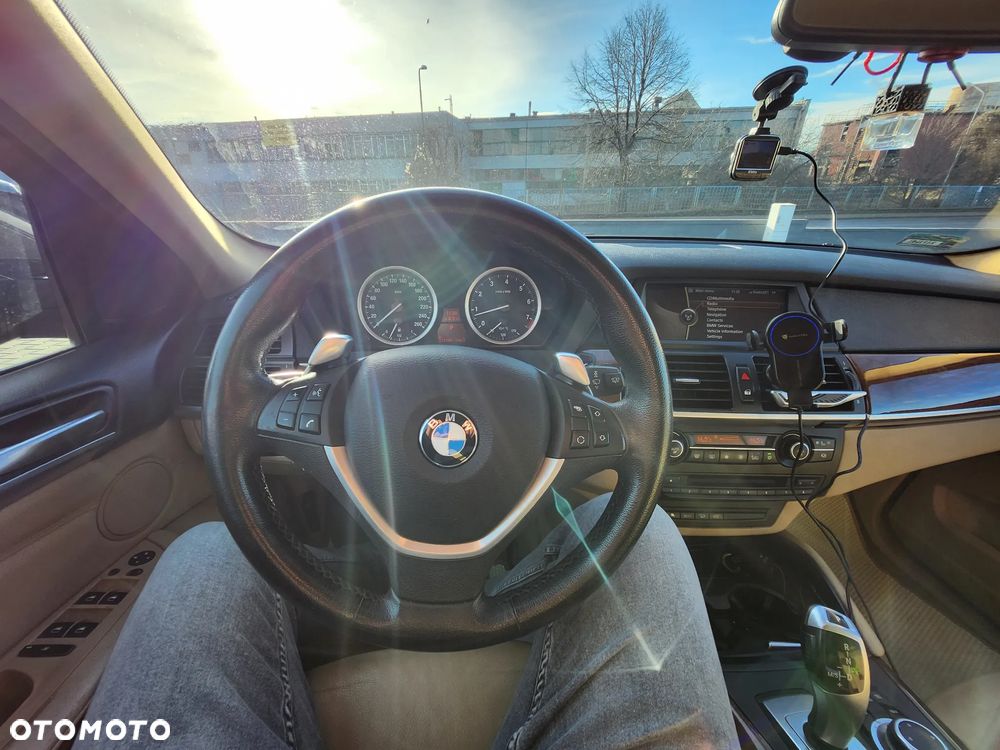 BMW X6 35i xDrive - 16