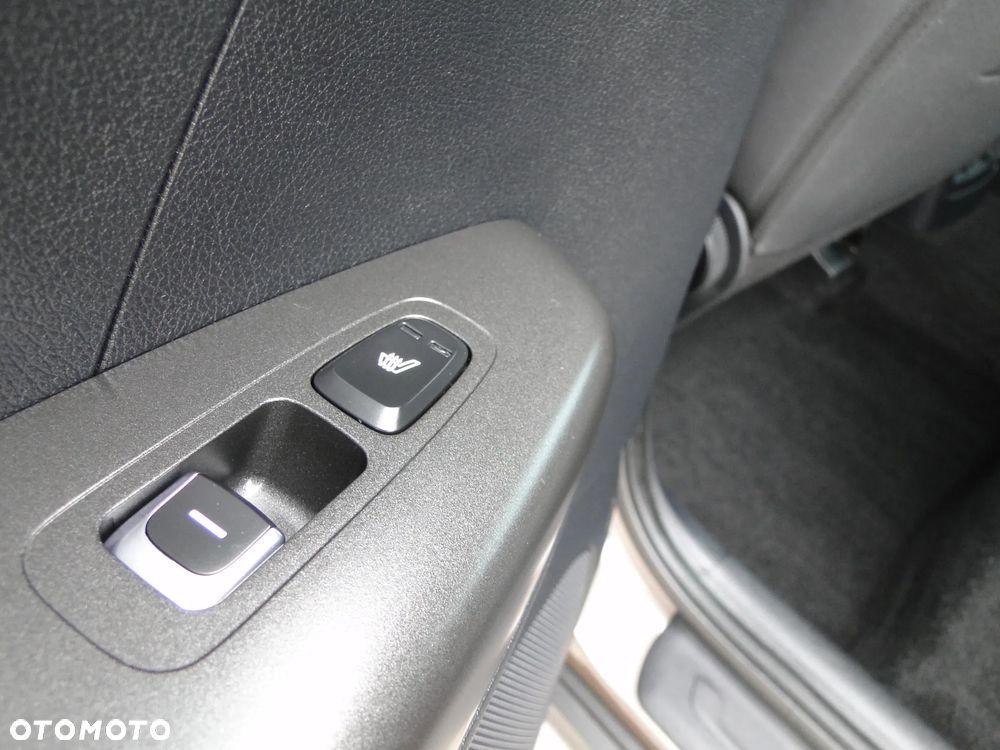 Kia Sportage 2,0 CRDI AWD Platinum - 17