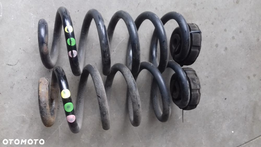 sprężayna zawieszenia tył sedan A6 C6 3.2 FSI AUK - 1