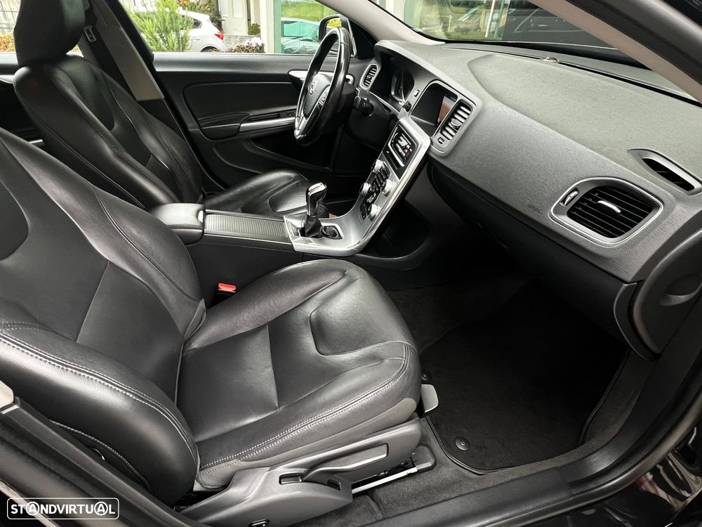 Volvo S60 2.0 D3 Summum - 45