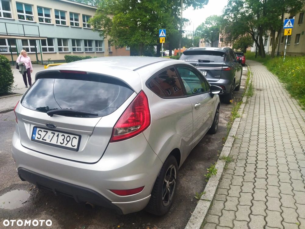 Ford Fiesta 1.6 TDCi DPF Silver X (SVP) - 7