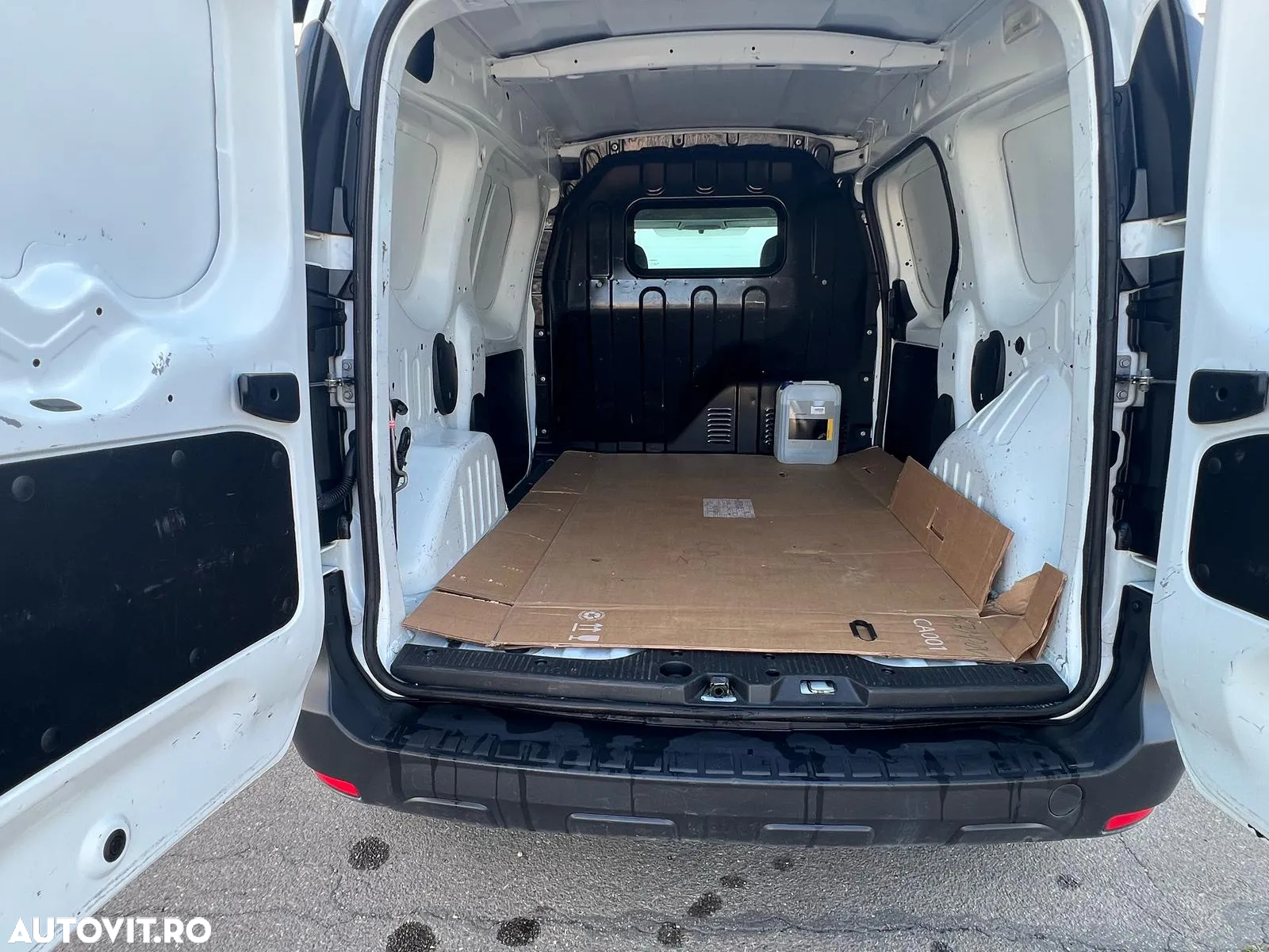 Dacia Dokker 1.5 Blue dCi Laureate - 9