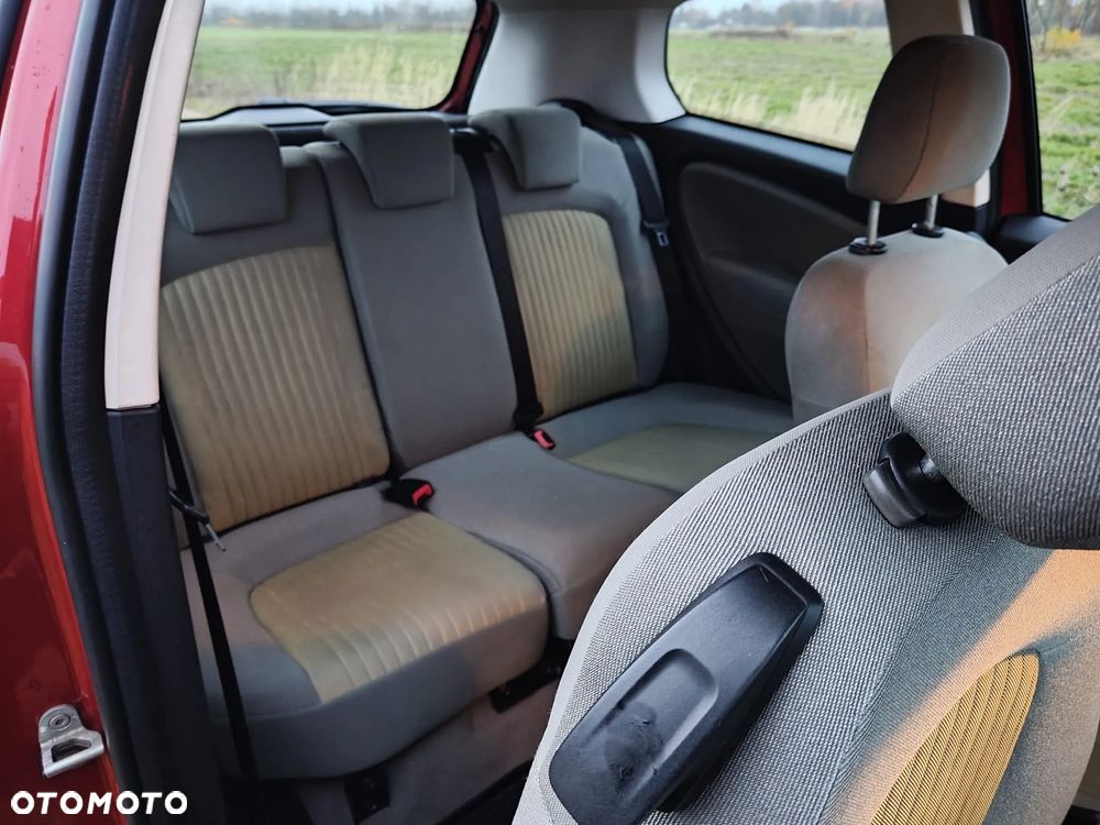 Fiat Punto 1.4 16V Dynamic - 9