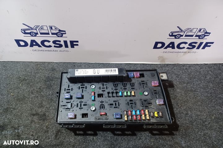 Panou sigurante si relee 13206748 Opel Astra H [2004 - 2007] wagon 1. - 1