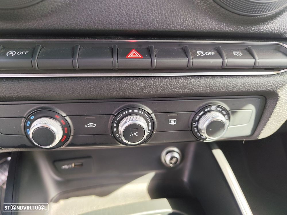 Audi A3 Sportback 30 TDI Design - 19