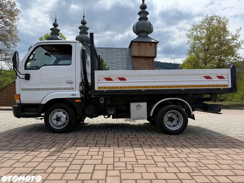 Nissan Cabstar - 8