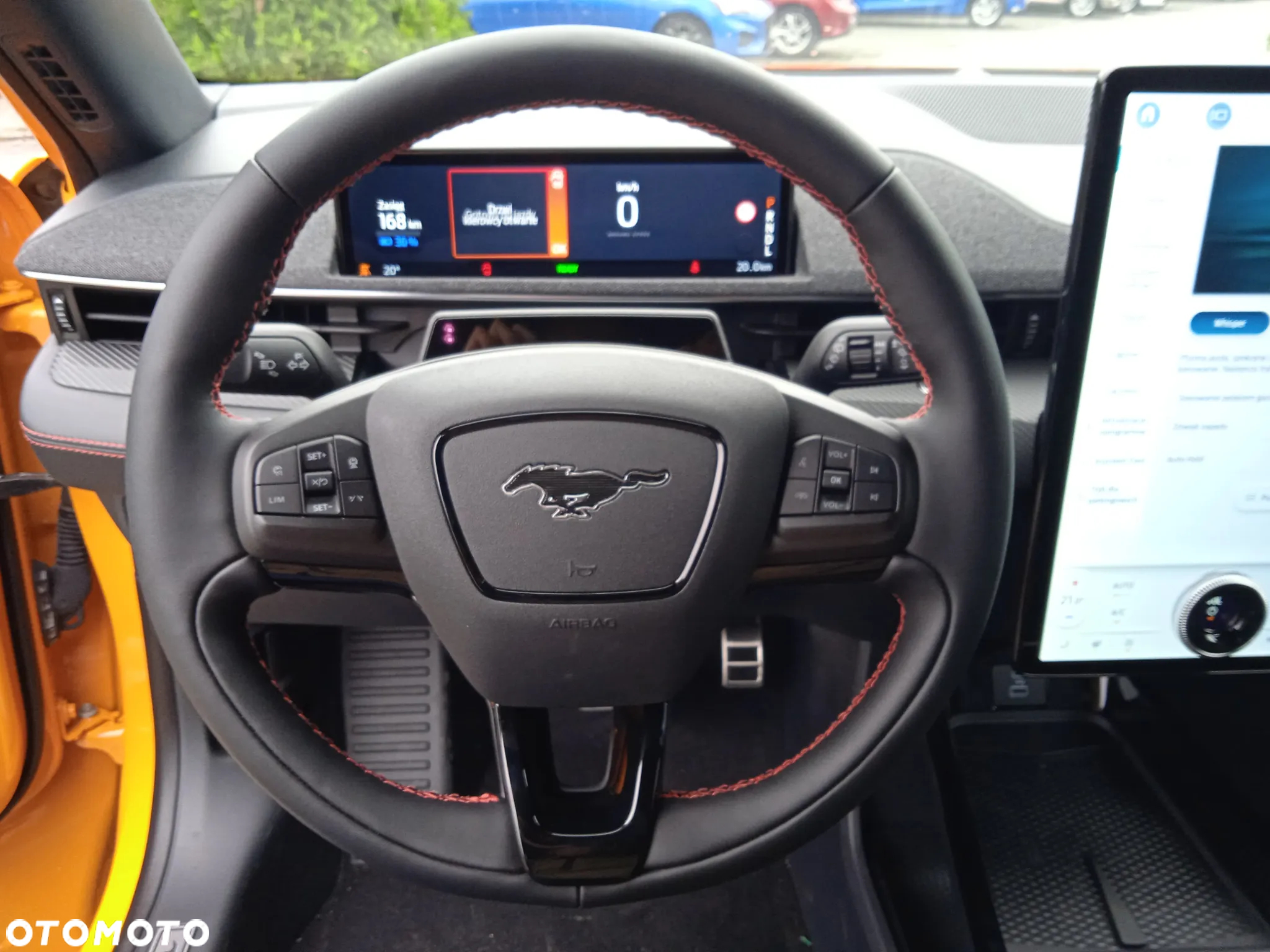 Ford Mustang Mach-E 98kWh AWD Premium - 11