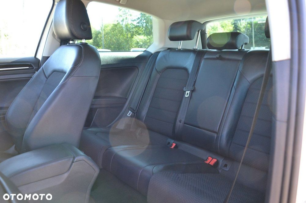 Volkswagen Golf - 14