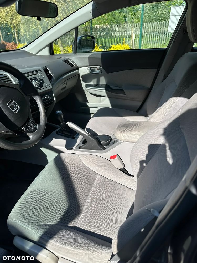 Honda Civic 1.8 Comfort - 23