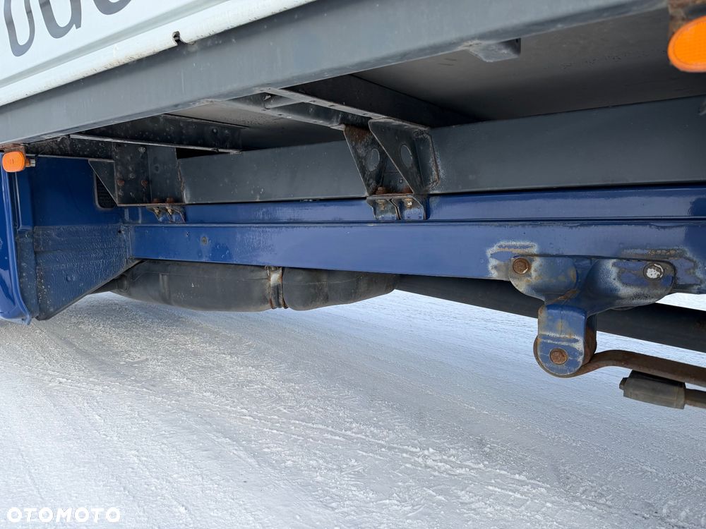 Mercedes-Benz Sprinter - 11