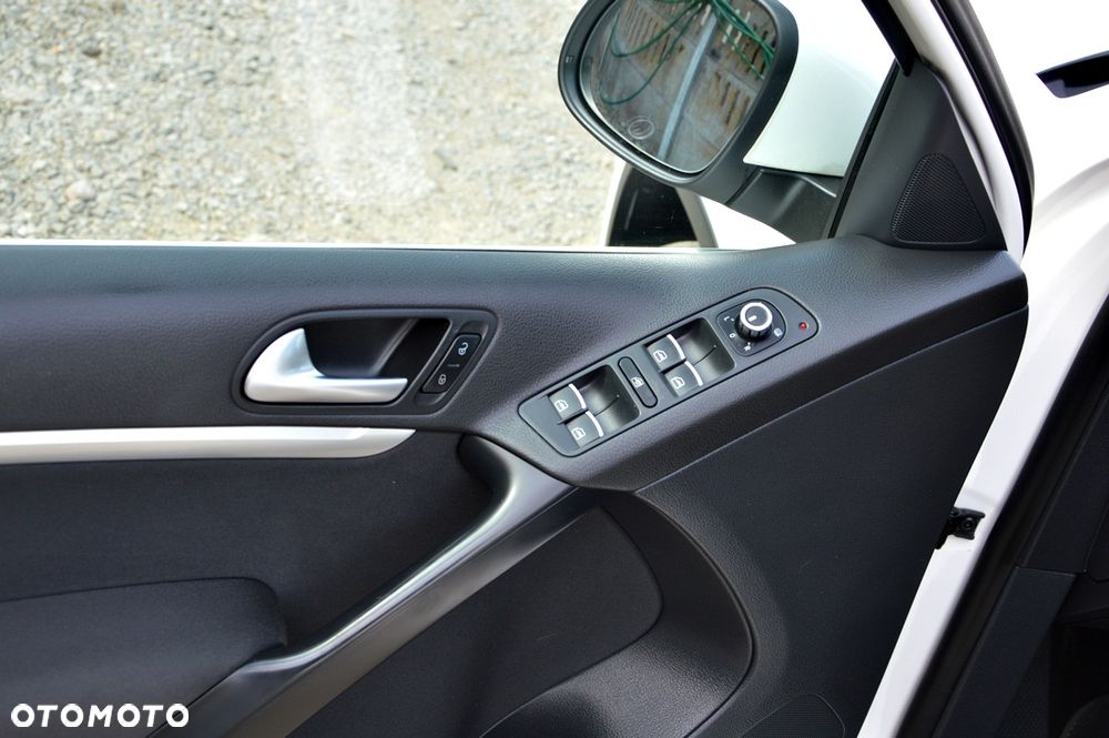 Volkswagen Tiguan - 31