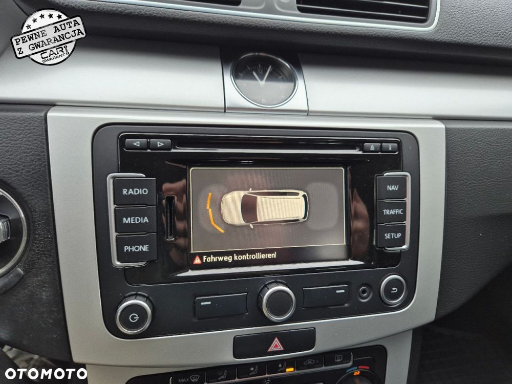 Volkswagen Passat - 23