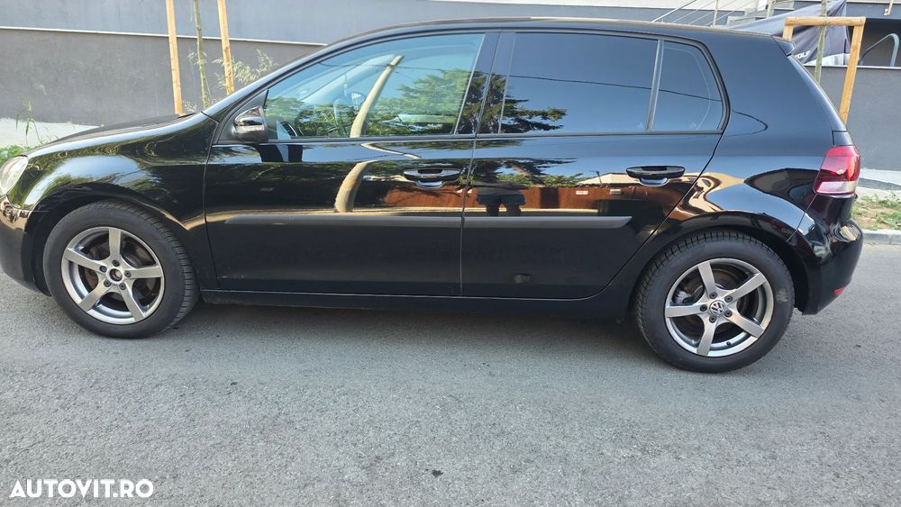 Volkswagen Golf - 2
