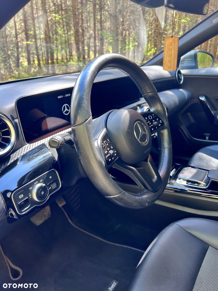 Mercedes-Benz CLA 180 d 7G-DCT - 14