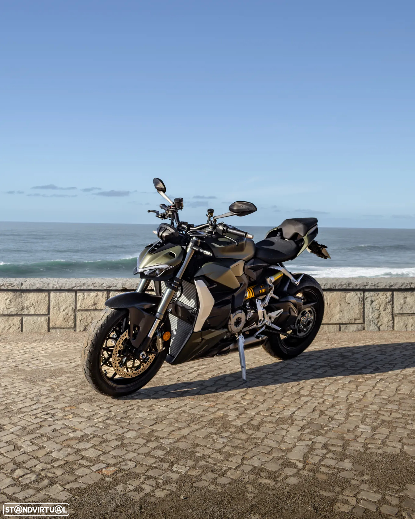 Ducati Streetfighter V2 - 3