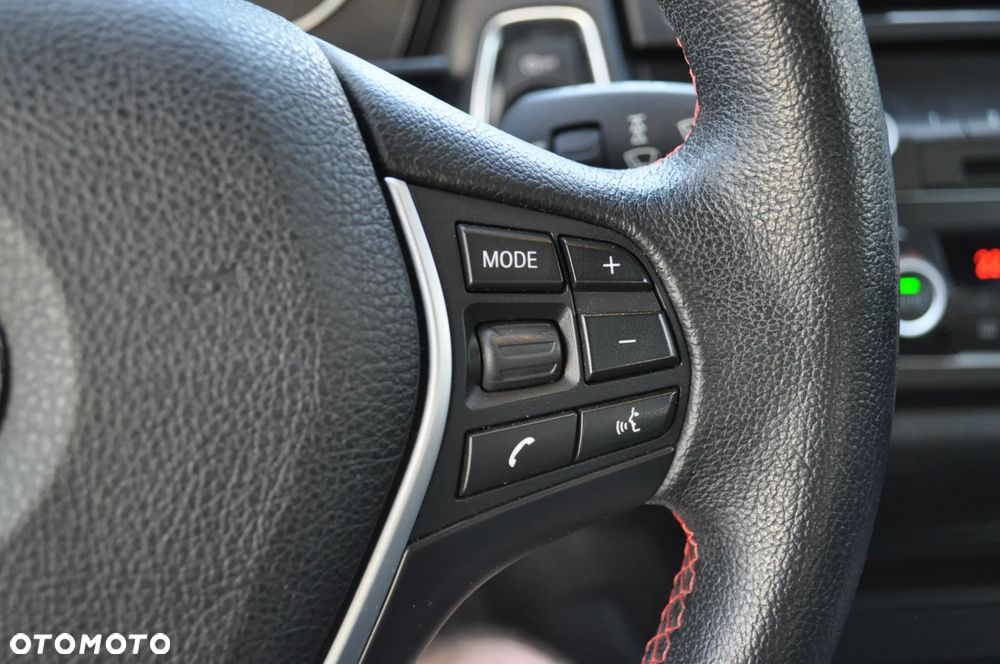 BMW Seria 1 116i - 29
