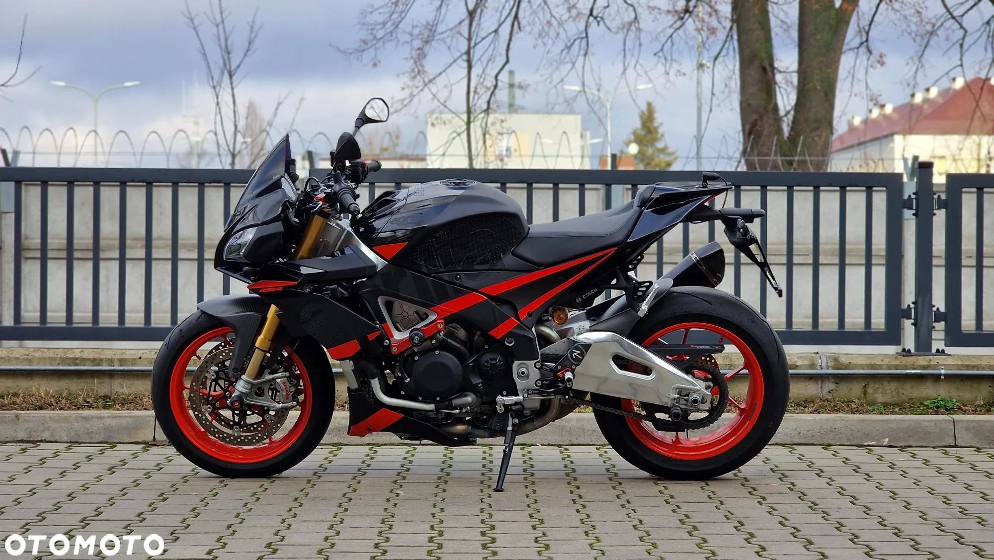 Aprilia Tuono - 4