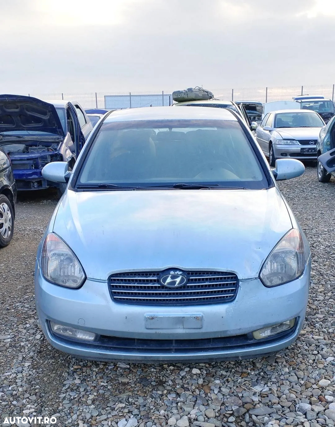 Dezmembram Hyundai Accent - 4