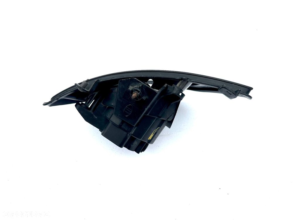 KIA CARENS 3 III UN 2006 - 2012 HALOGENY HALOGEN ZAŚLEPKA L + R ORYGINAŁ OE - 9