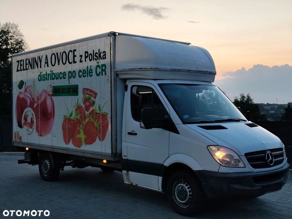 Mercedes-Benz SPRINTER 319 - 1