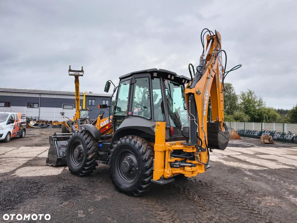Case 695 SV 2023R - 6