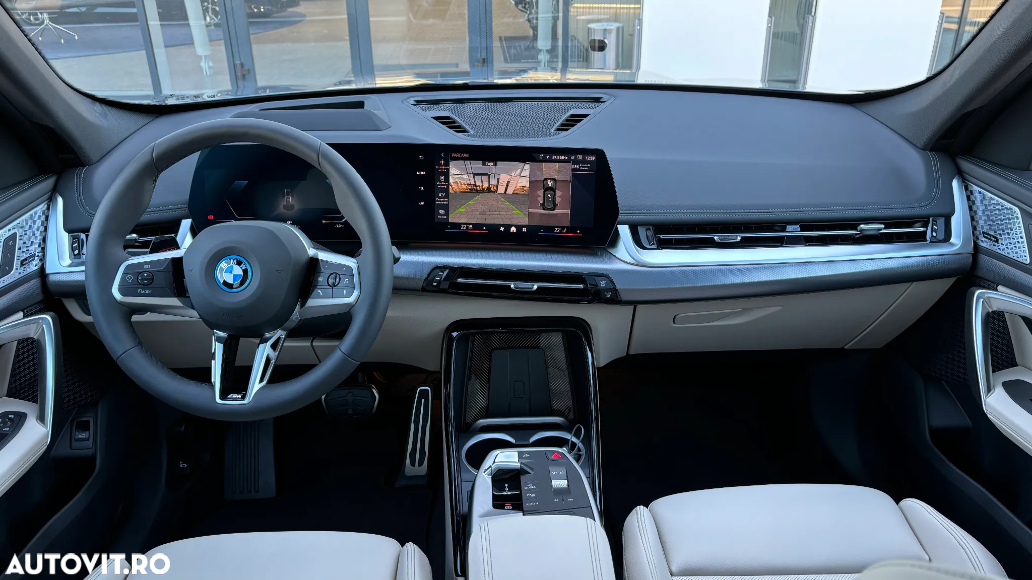 BMW iX1 - 6