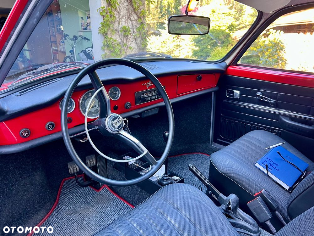 Volkswagen Karmann Ghia - 13