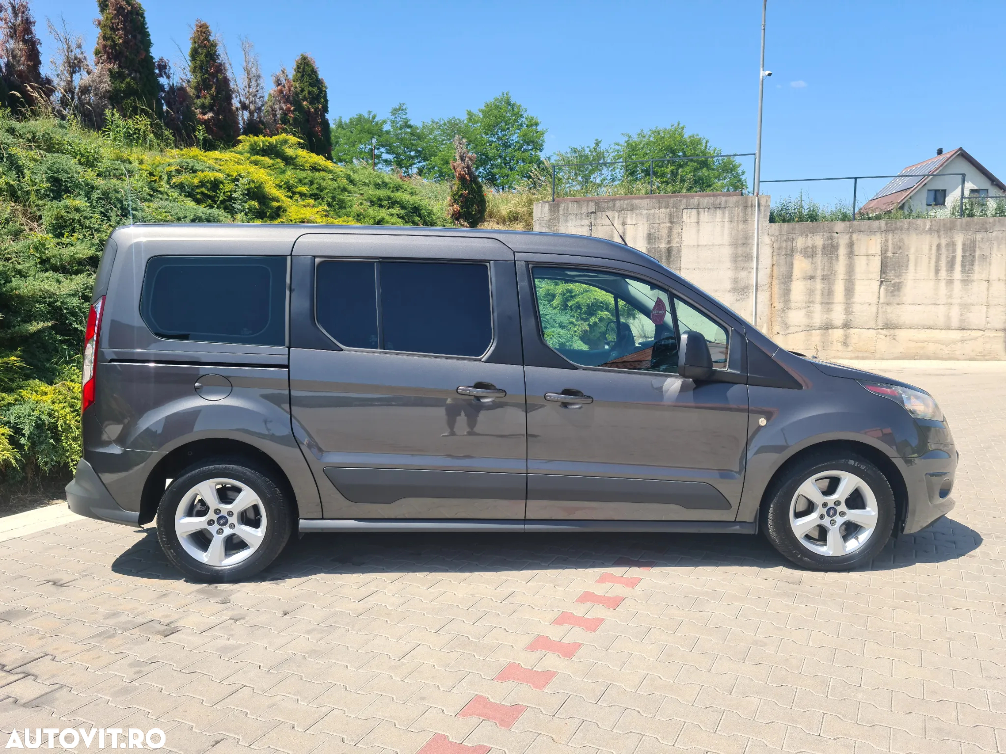 Ford Tourneo Connect 1.5 TDCi LWB (L2) Titanium - 9