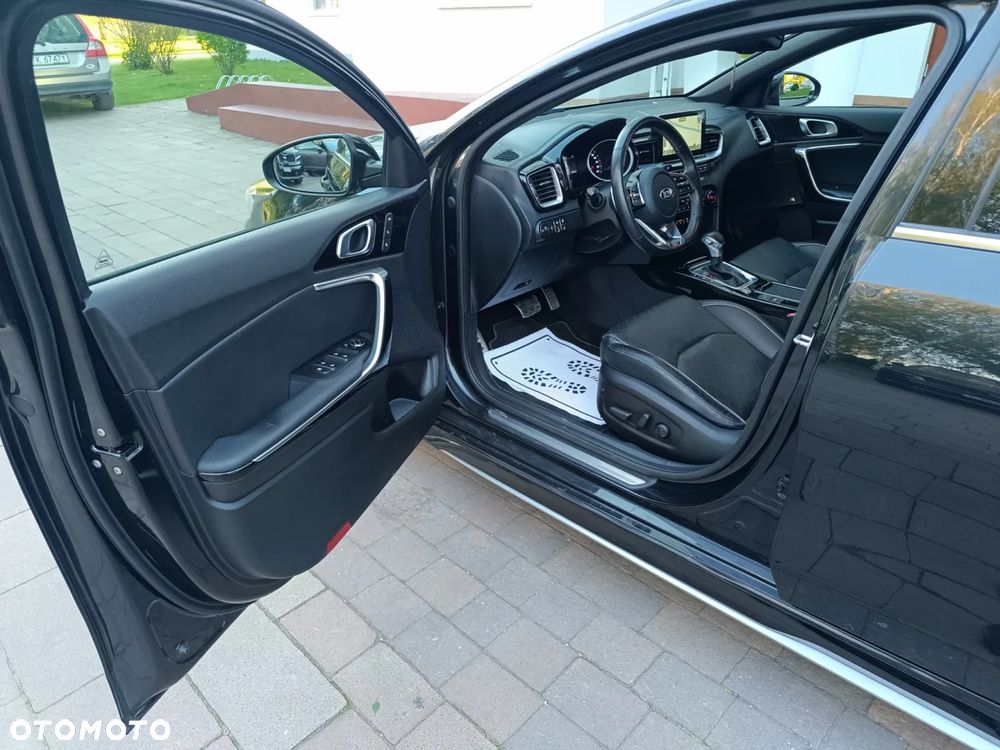 Kia ProCeed 1.4 T-GDI DCT7 OPF GT LINE - 19