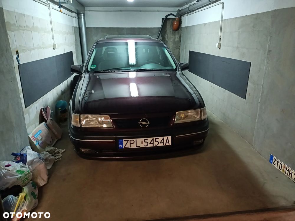 Opel Vectra 2.0 CDX - 35