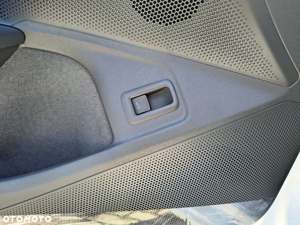Skoda Superb 2.0 TDI SCR 4x4 L&K DSG - 25