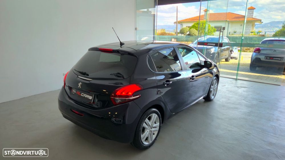 Peugeot 208 1.2 PureTech Style - 4